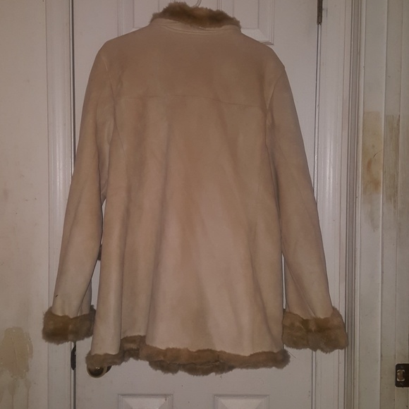 Coat - Picture 3 of 5